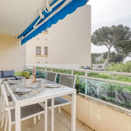 Recent T3 In With Swimming Pool In La Faviere * Bormes-les-Mimosas